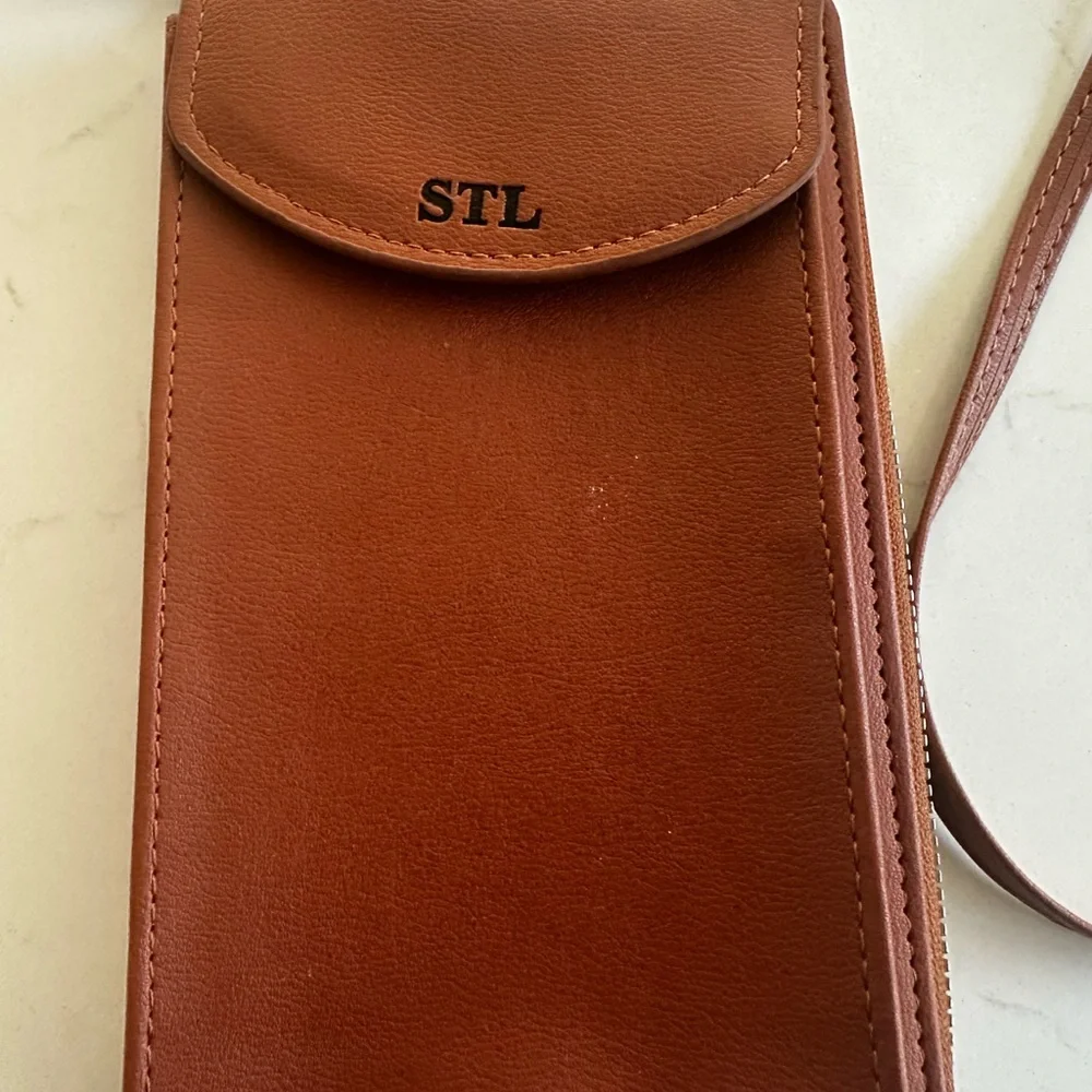 Brown Leather Crossbody Phone Bag - Picture 3 of 3